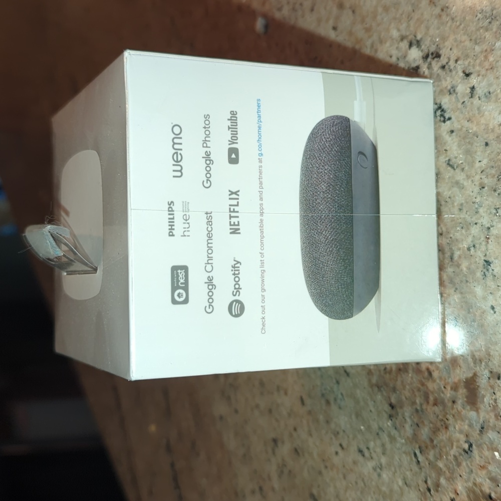 NEW Google Home Mini - Picture 2 of 5
